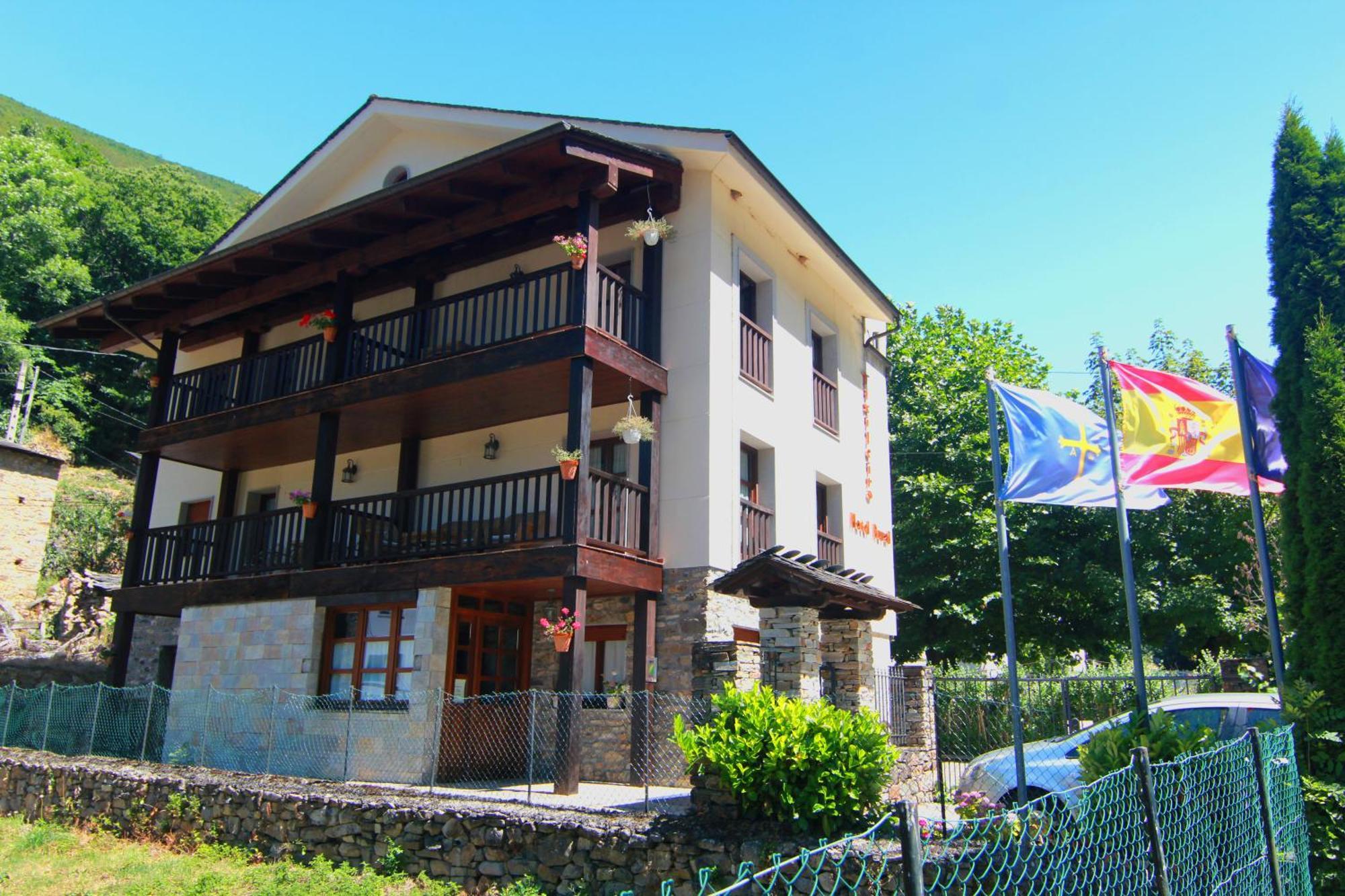Hotel Tixileiro Sisterna Esterno foto